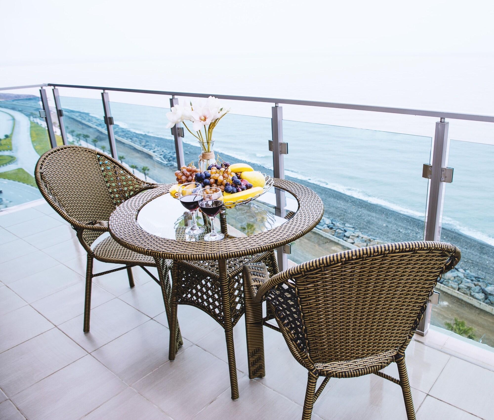 Aqua Batumi Hotel & Apartments Esterno foto