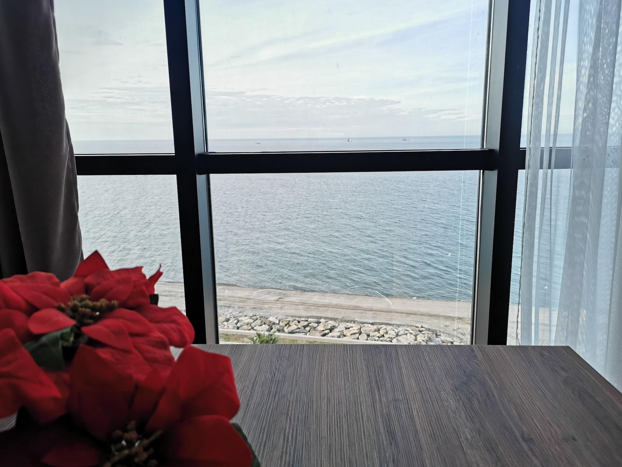 Aqua Batumi Hotel & Apartments Esterno foto