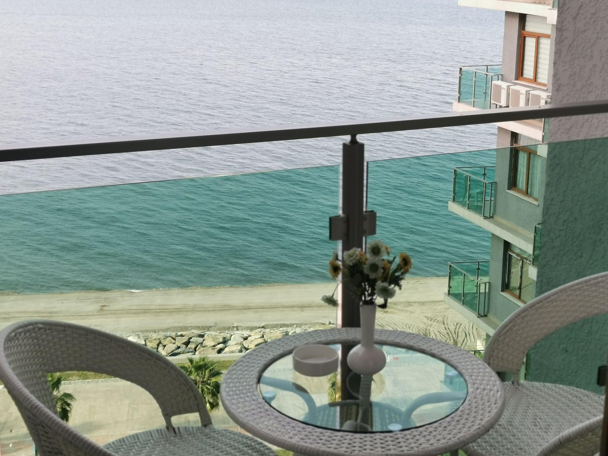 Aqua Batumi Hotel & Apartments Esterno foto