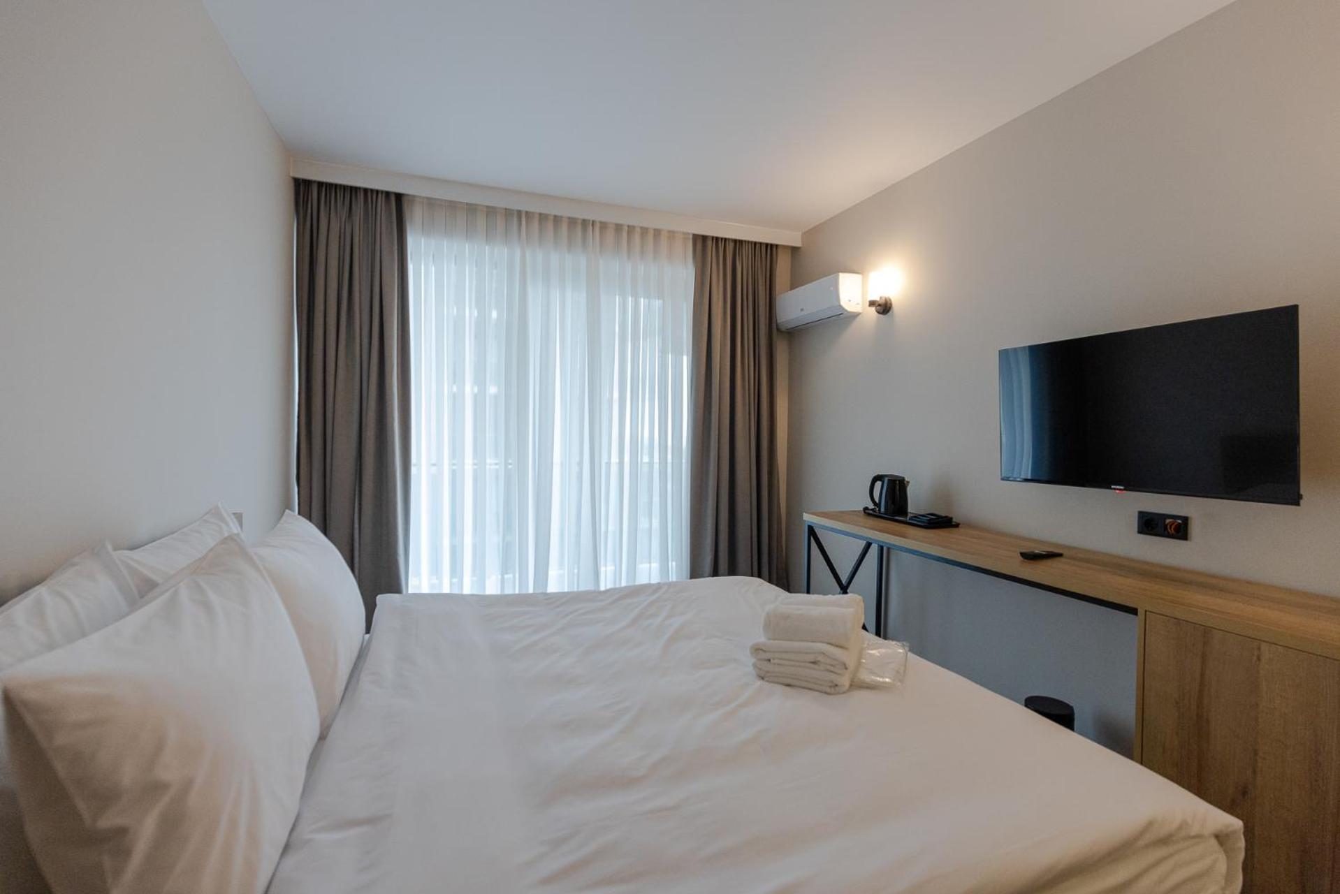 Aqua Batumi Hotel & Apartments Esterno foto