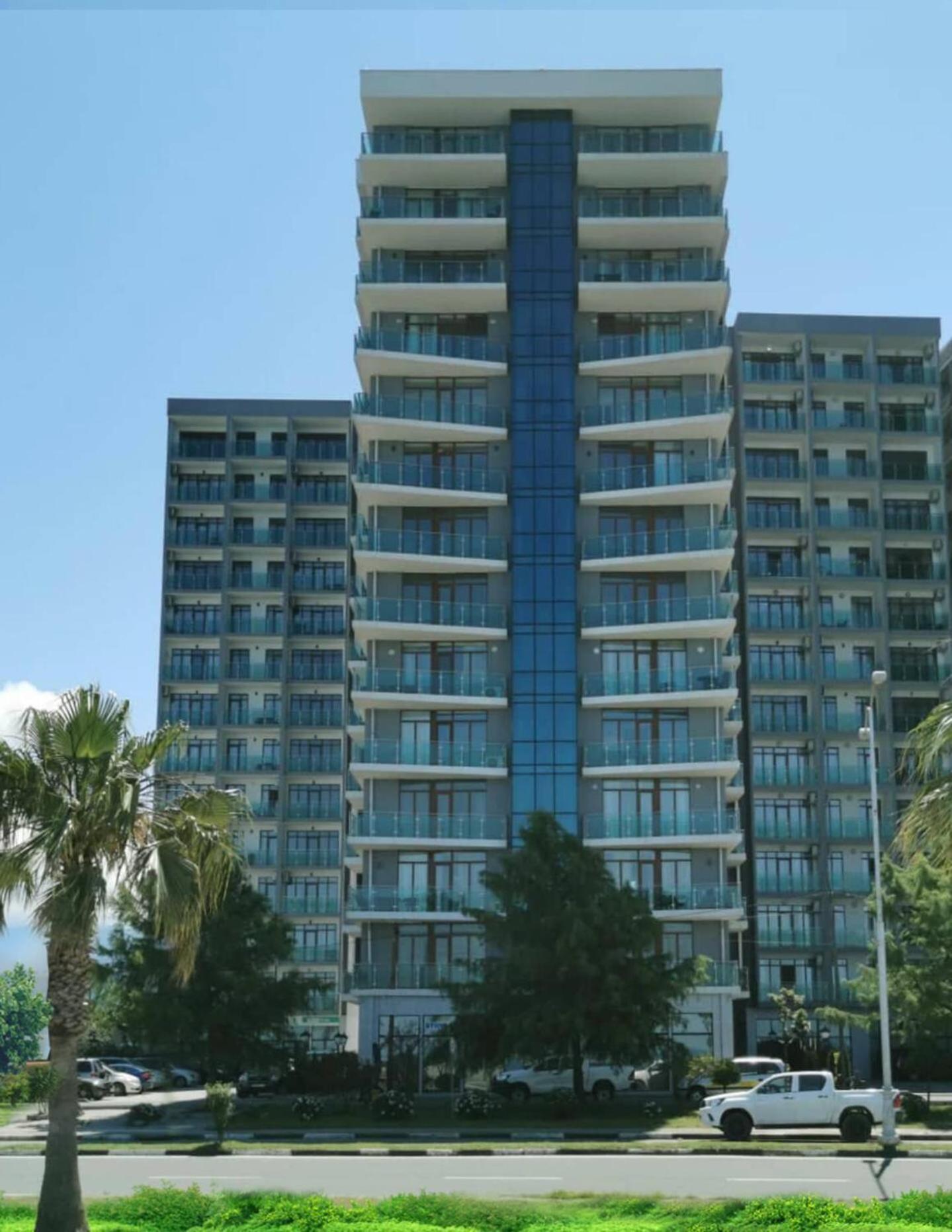 Aqua Batumi Hotel & Apartments Esterno foto