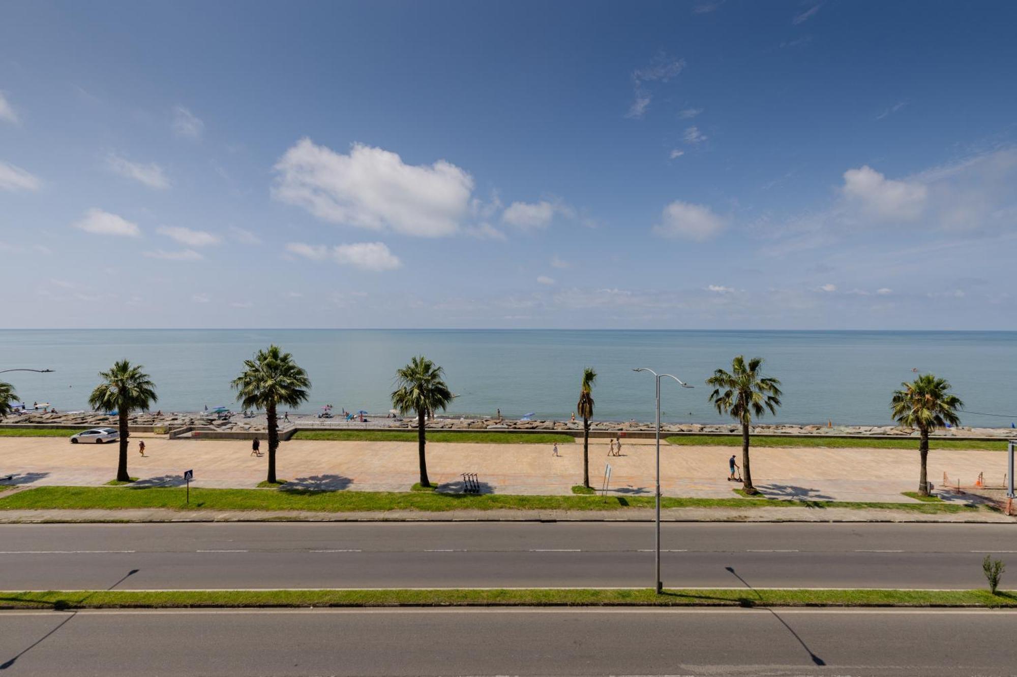 Aqua Batumi Hotel & Apartments Esterno foto