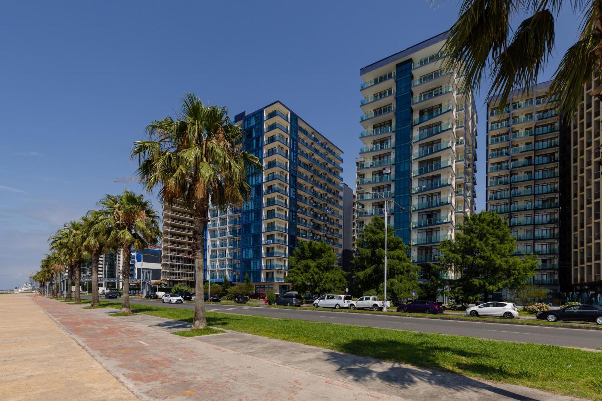 Aqua Batumi Hotel & Apartments Esterno foto